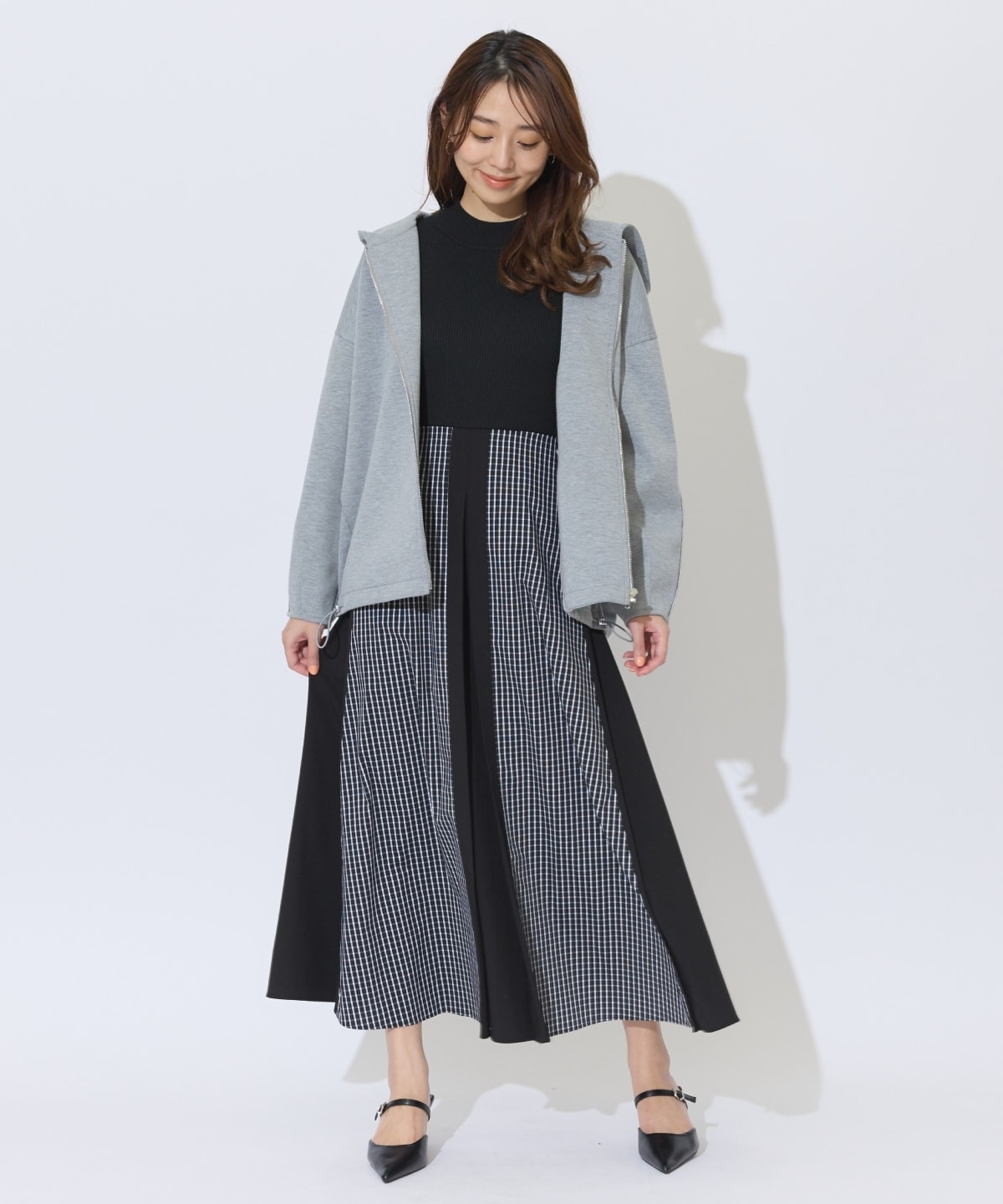 ダンボールポンチフーディーブルゾン