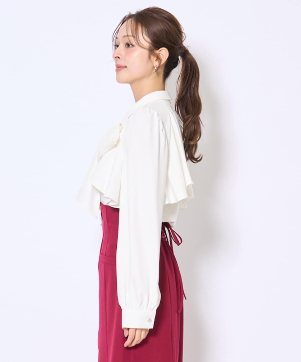 ビジューボタンフリルケープ長袖ブラウス