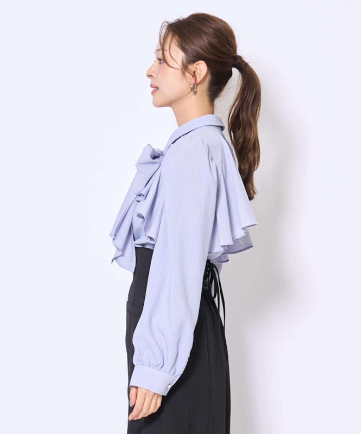 ビジューボタンフリルケープ長袖ブラウス