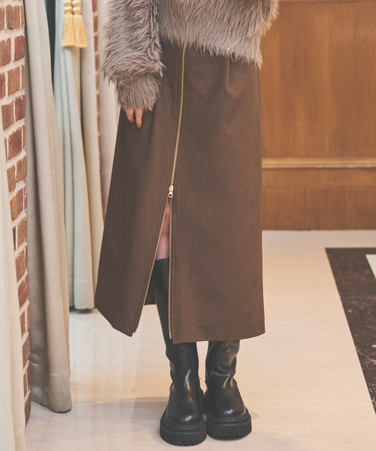 センターZIPスカート