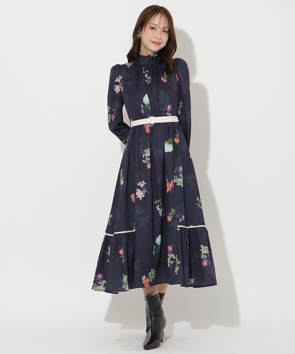 【先行予約受付中】クラシックフラワーワンピース