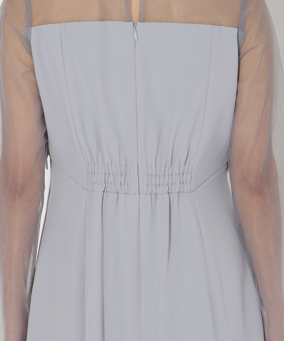 ボリュームフリルドレス