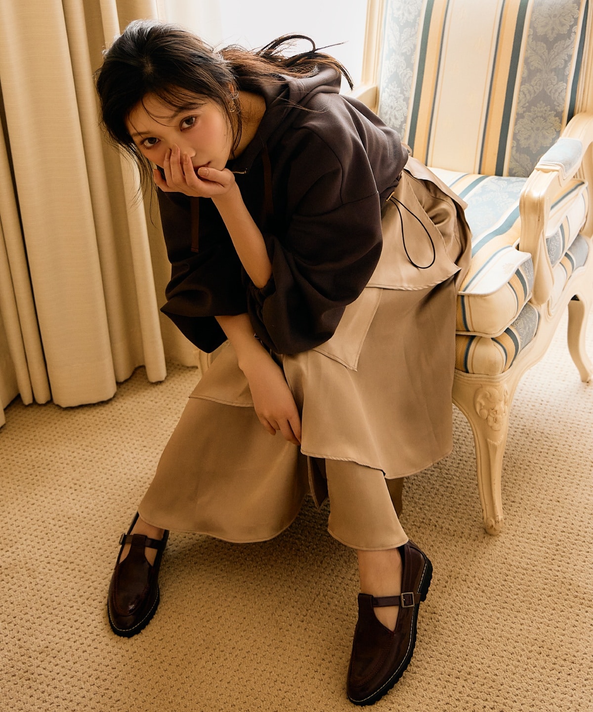 ダンボールポンチパーカー