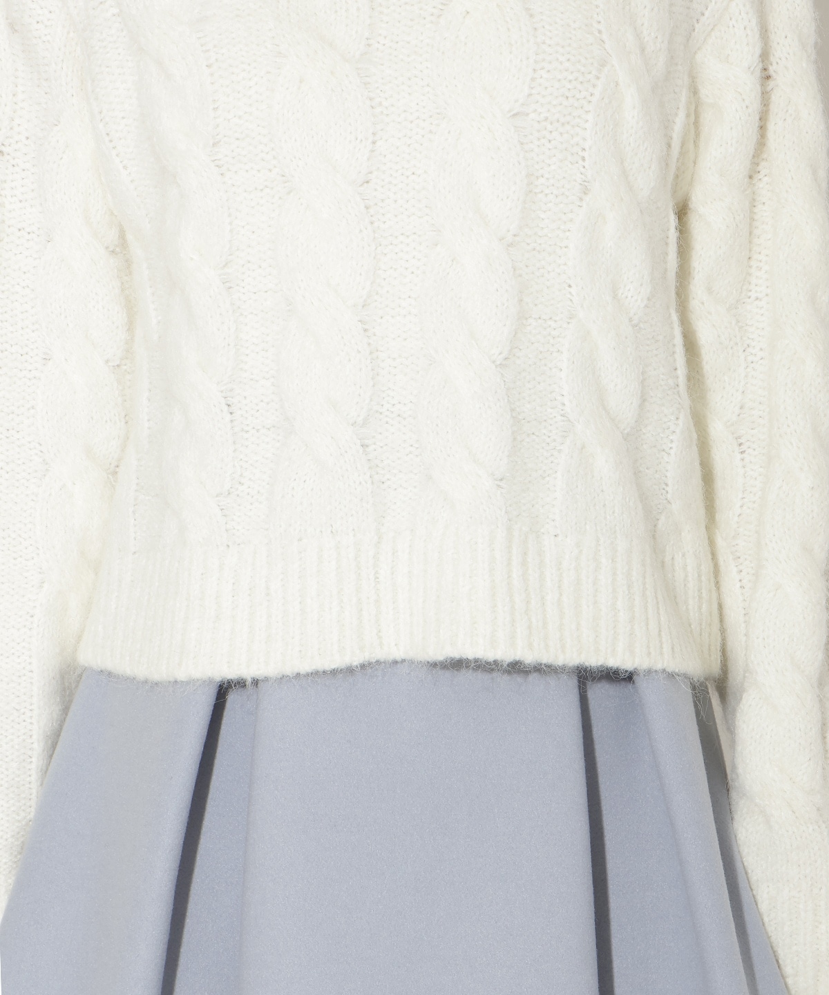 パール襟ケーブルニットプルオーバー