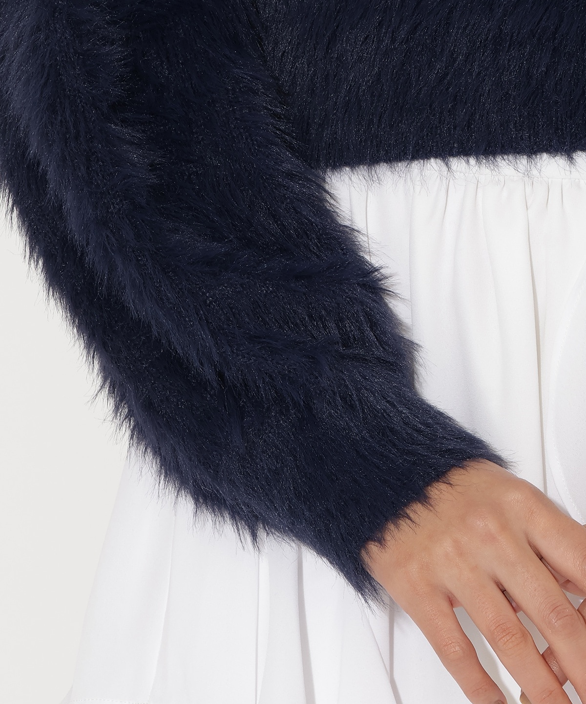 ビジューフェザーニットプルオーバー