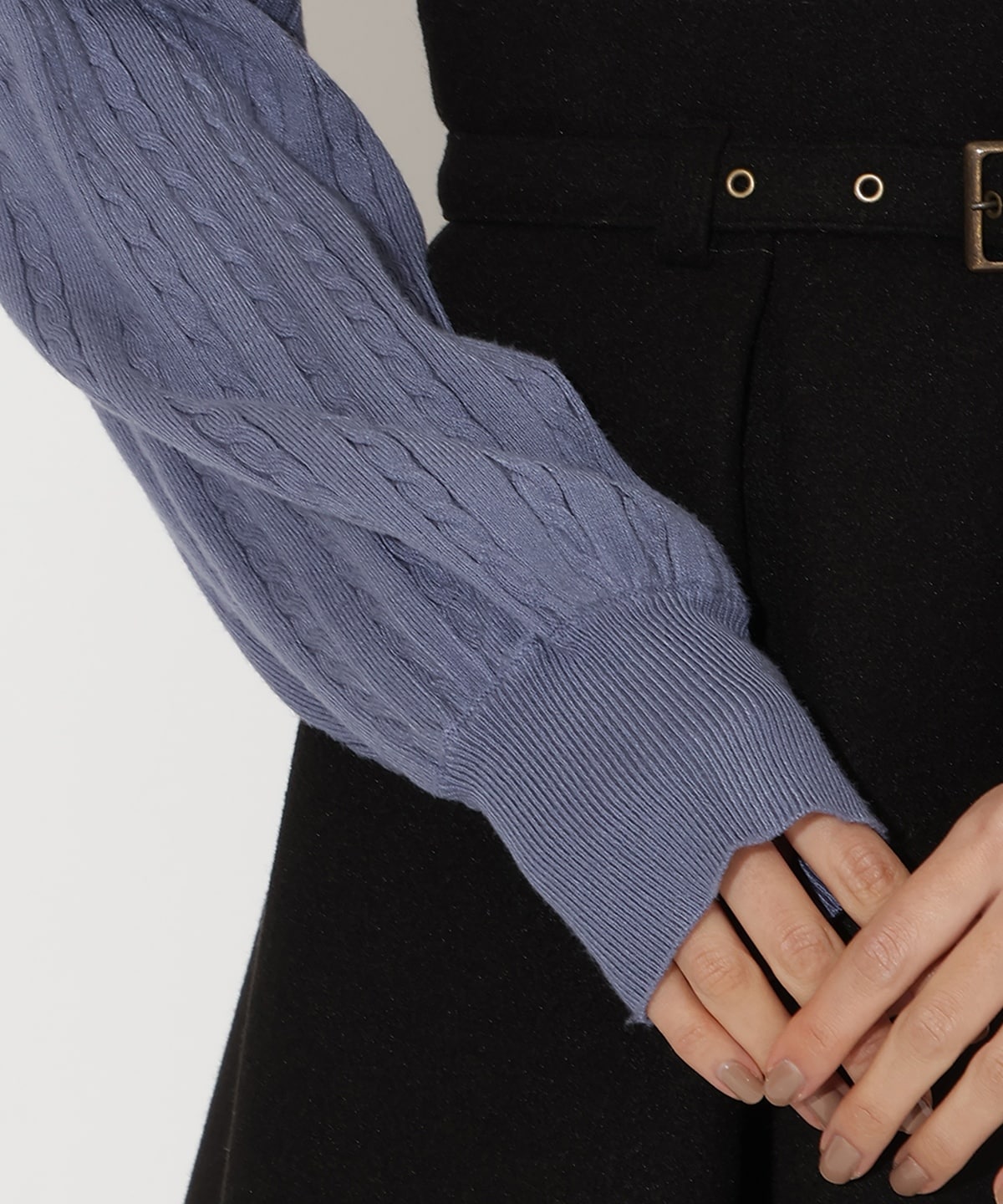 シャツ襟ケーブルニット