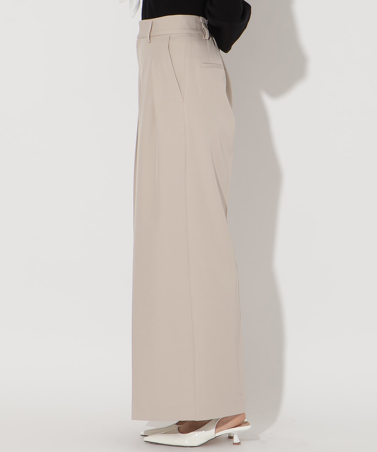 【先行予約受付中】タックワイドパンツ