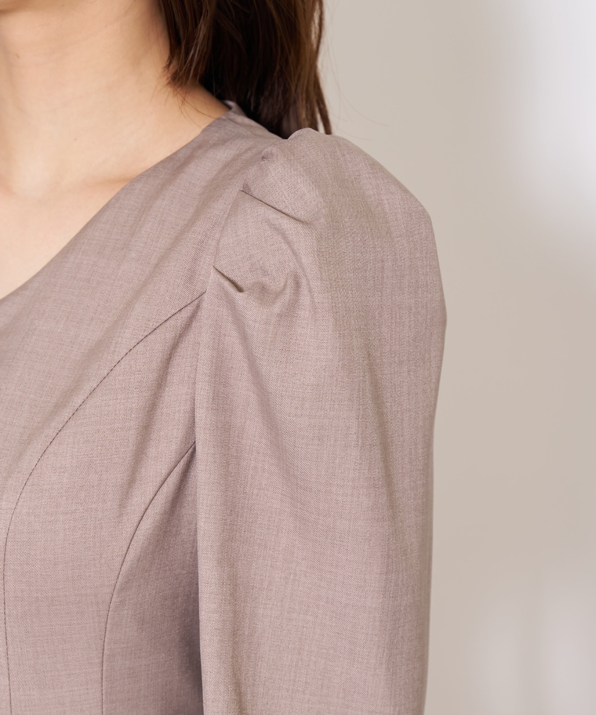 【先行予約受付中】Vネックパフスリーブワンピース