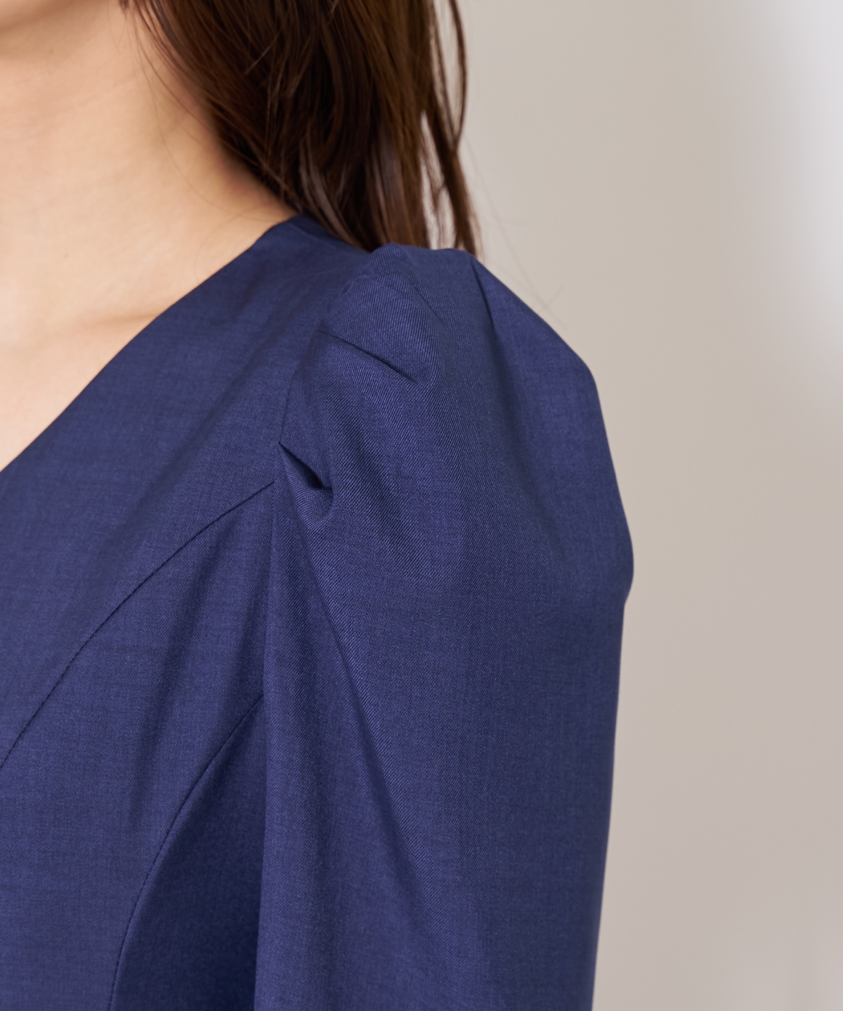 【先行予約受付中】Vネックパフスリーブワンピース