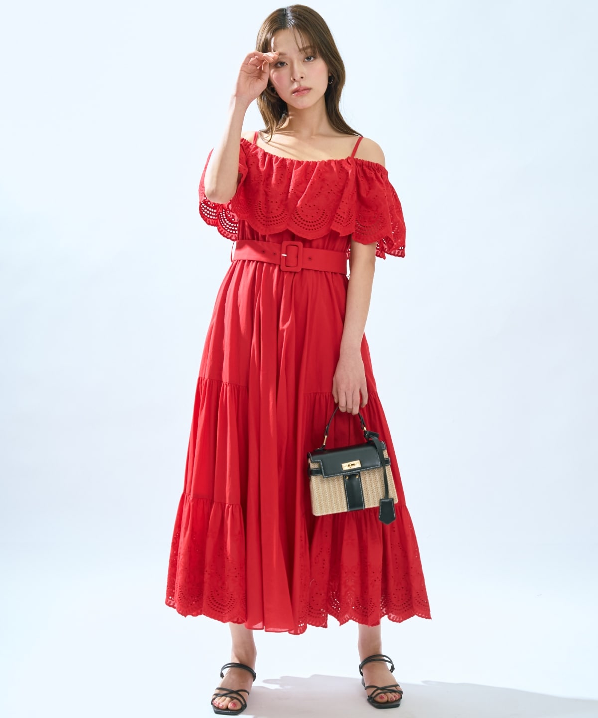 レースオフショルティアードワンピース