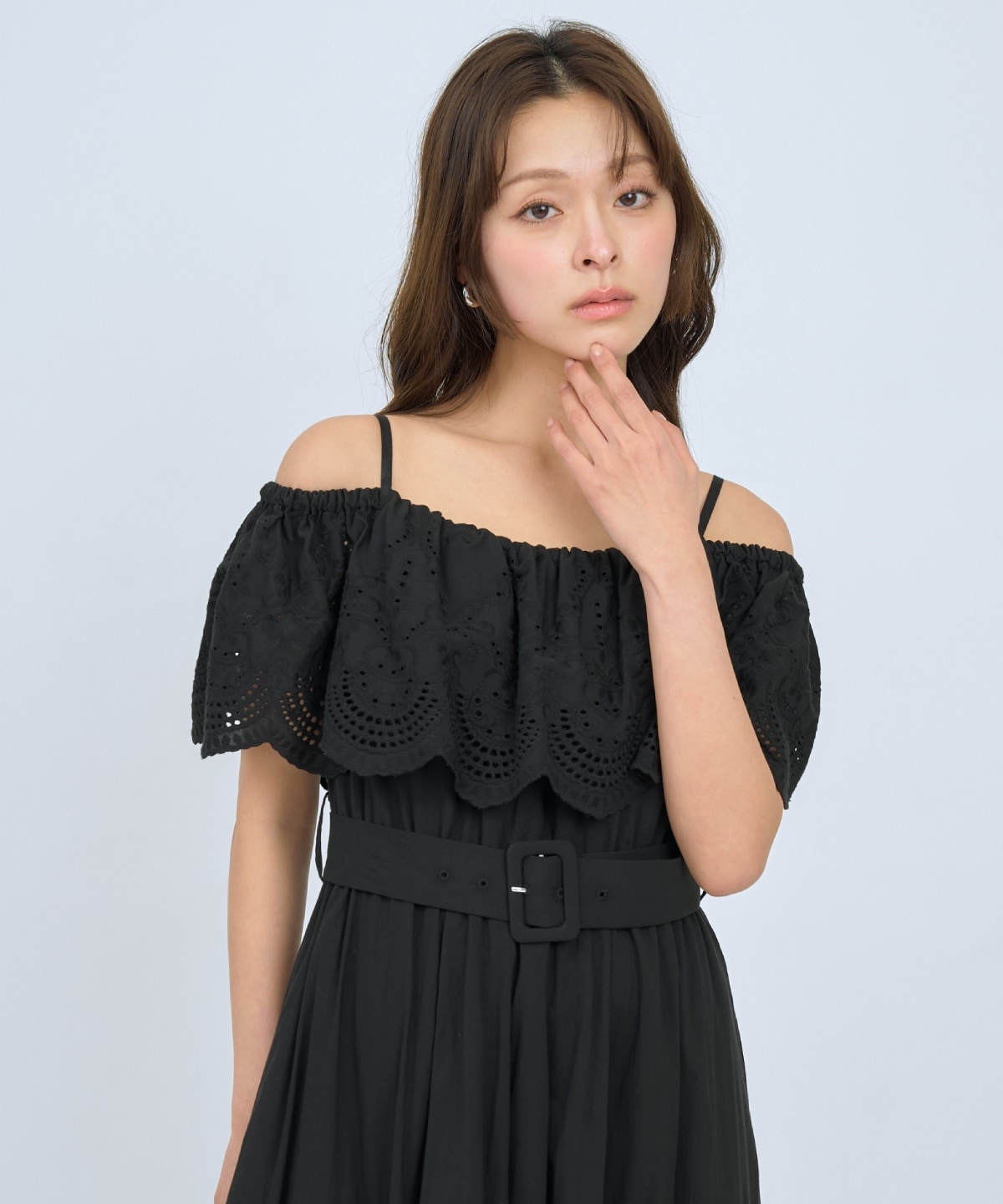 レースオフショルティアードワンピース