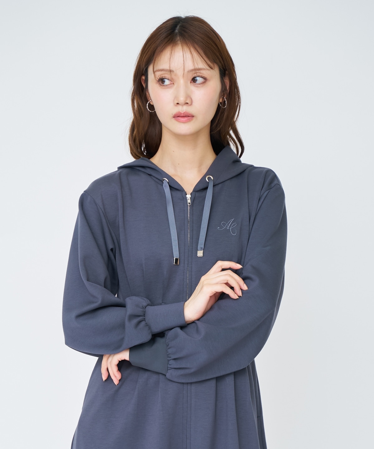 フード付きZIPワンピース