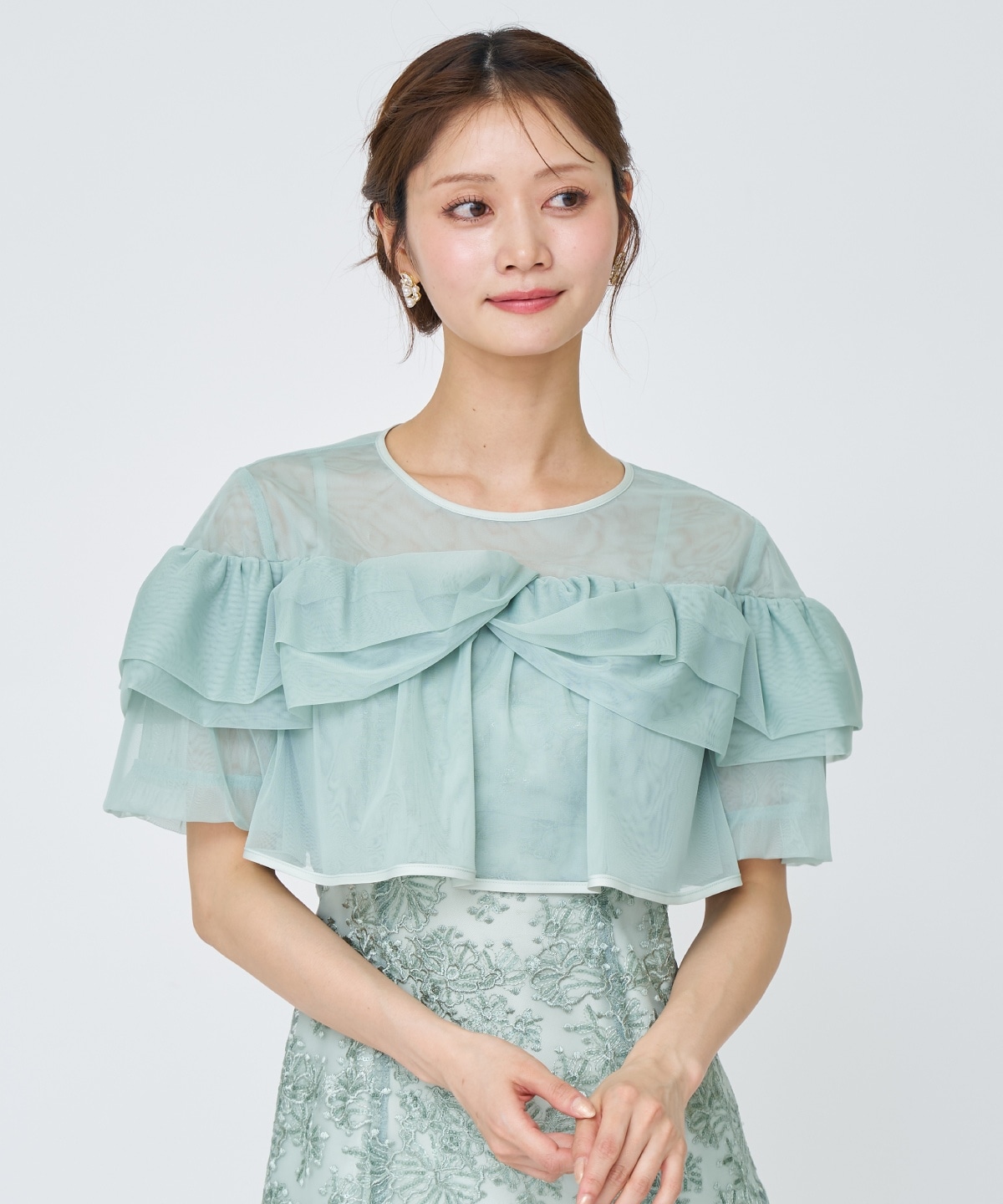 チュールレイヤードスパンコールドレス