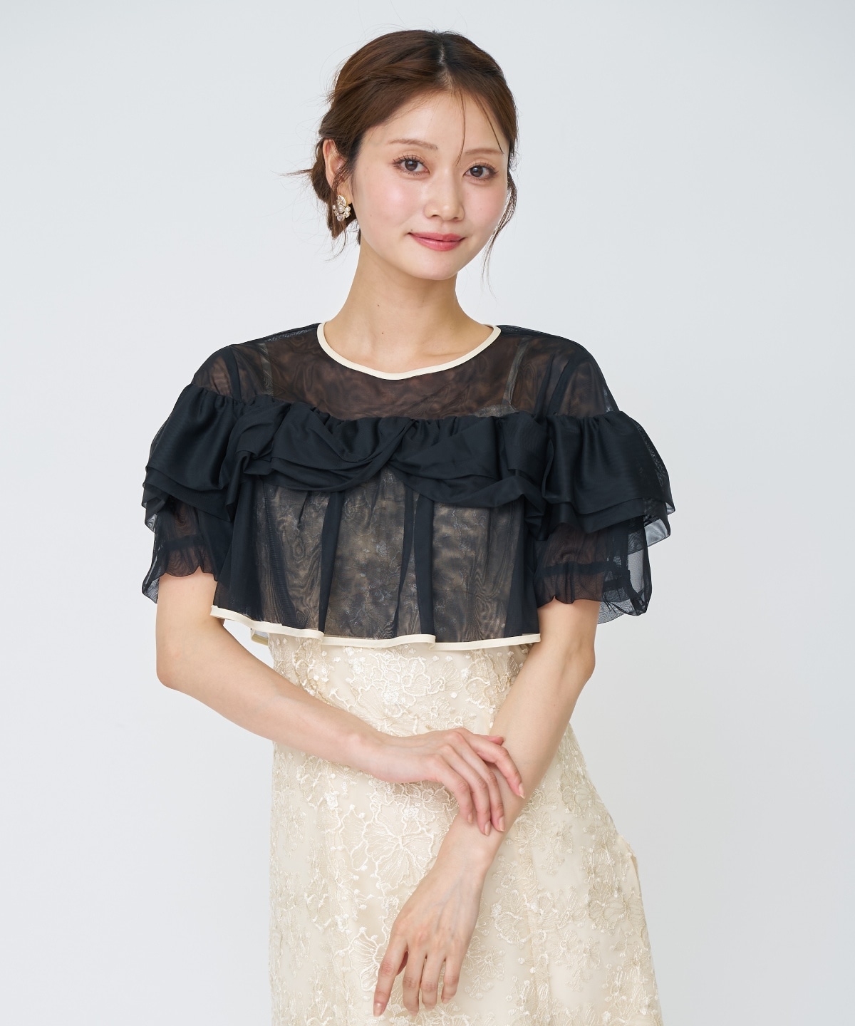 チュールレイヤードスパンコールドレス