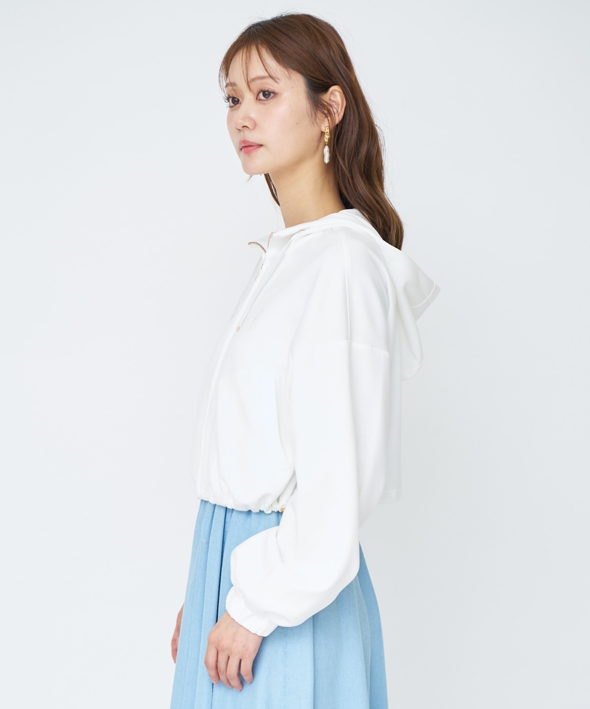 【先行予約受付中】ロゴ刺繍ZIPパーカー