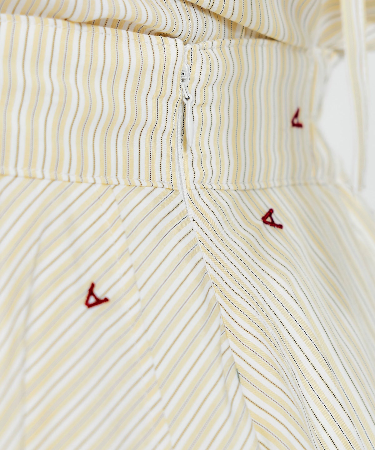 【セットアップ可能】REDYAZELアルファベットロゴ刺繍ティアードロングスカート