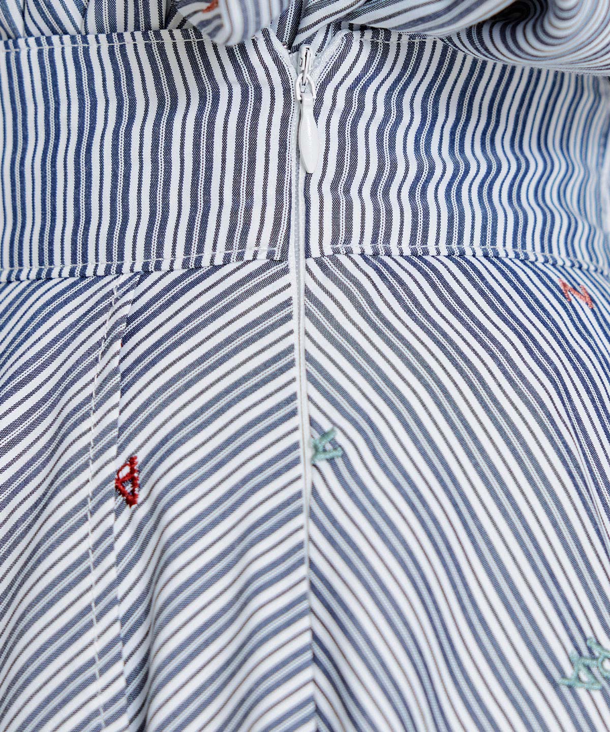 【セットアップ可能】REDYAZELアルファベットロゴ刺繍ティアードロングスカート