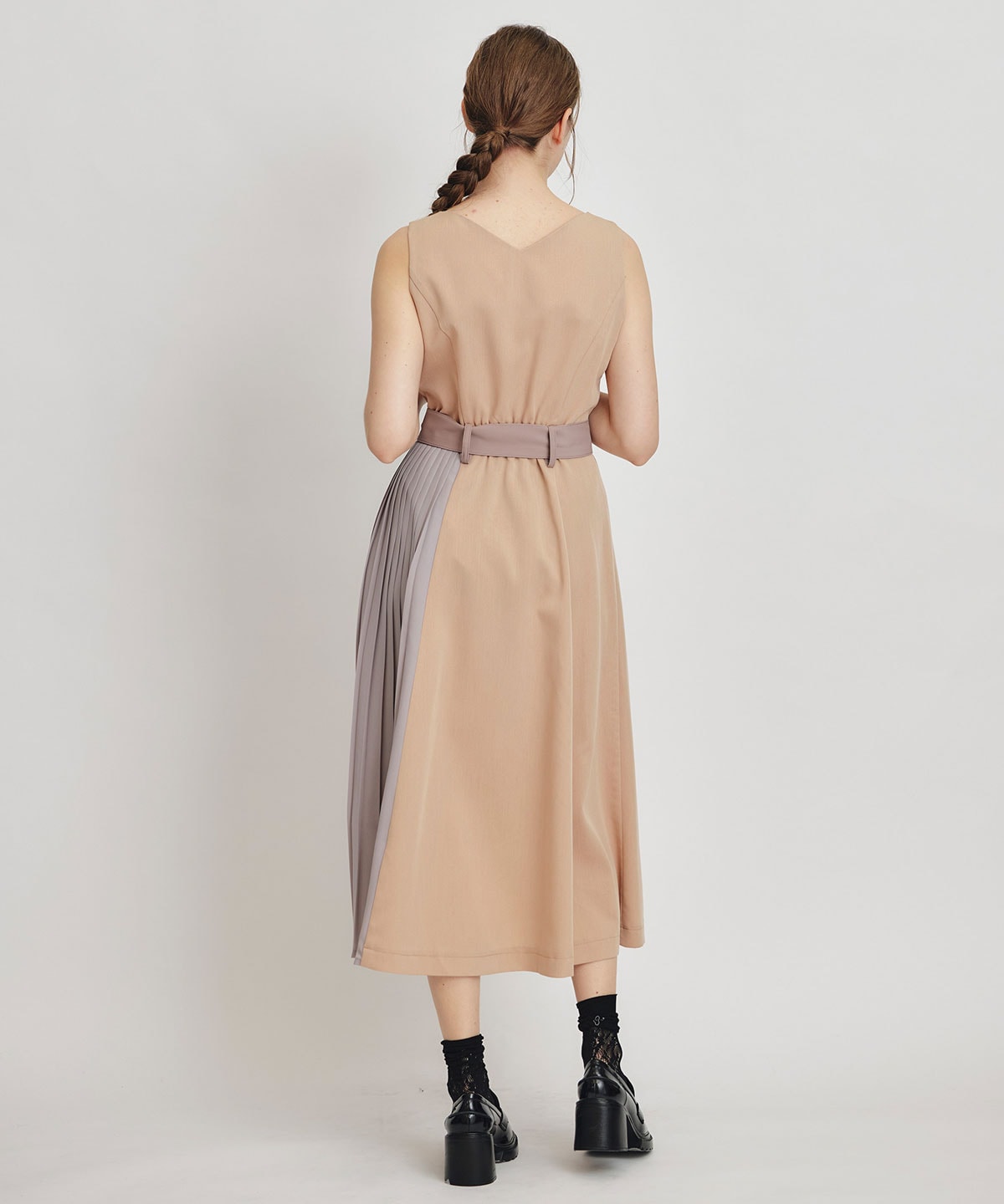 トレンチディティールショートシャツジャケット×バイカラープリーツフレアロングワンピースセットアップ