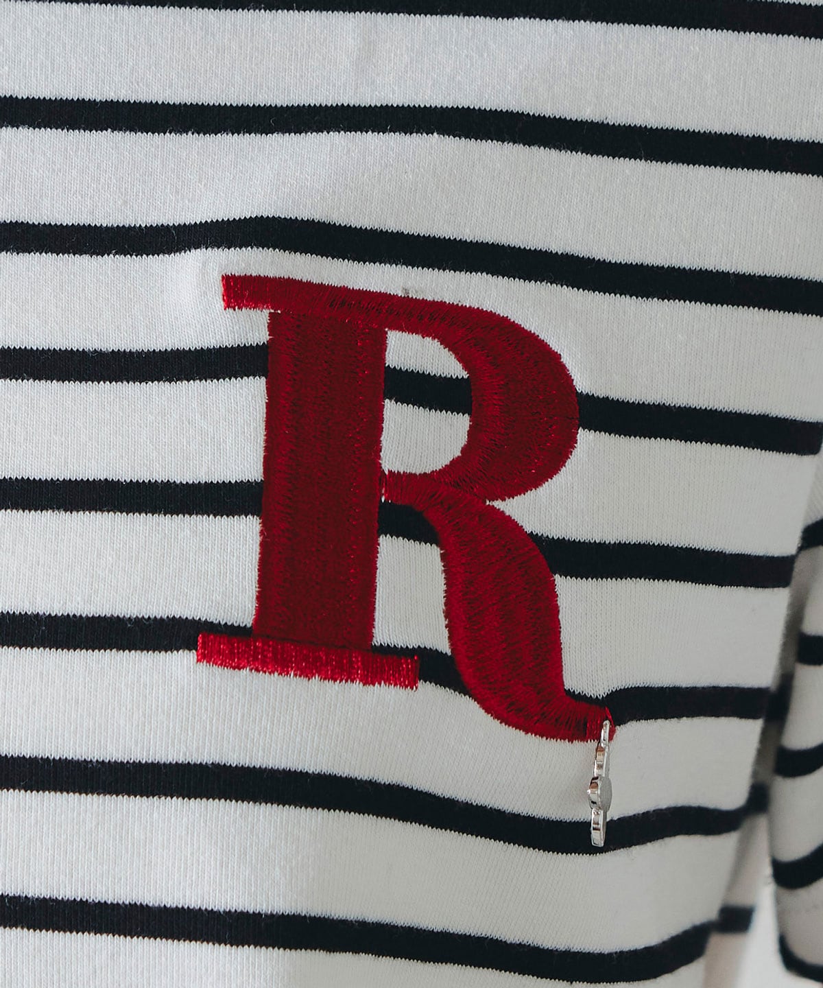ビジューRチャームTシャツ