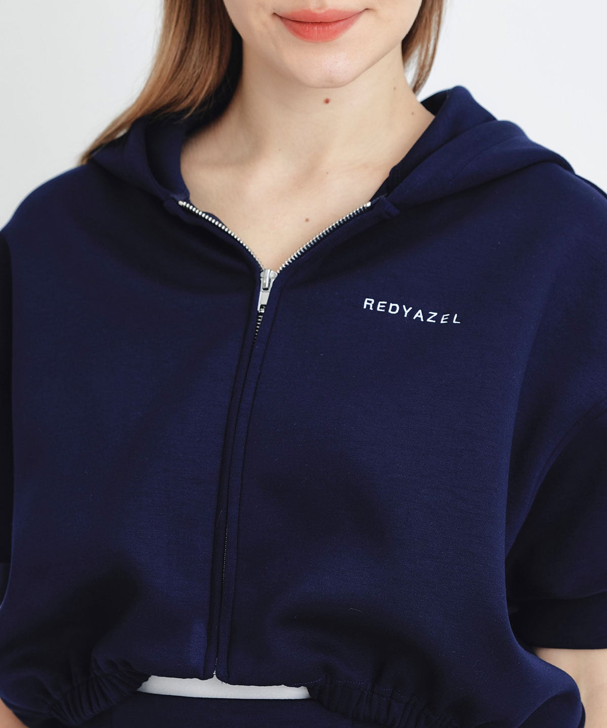 ダンボールZIPショートパーカー