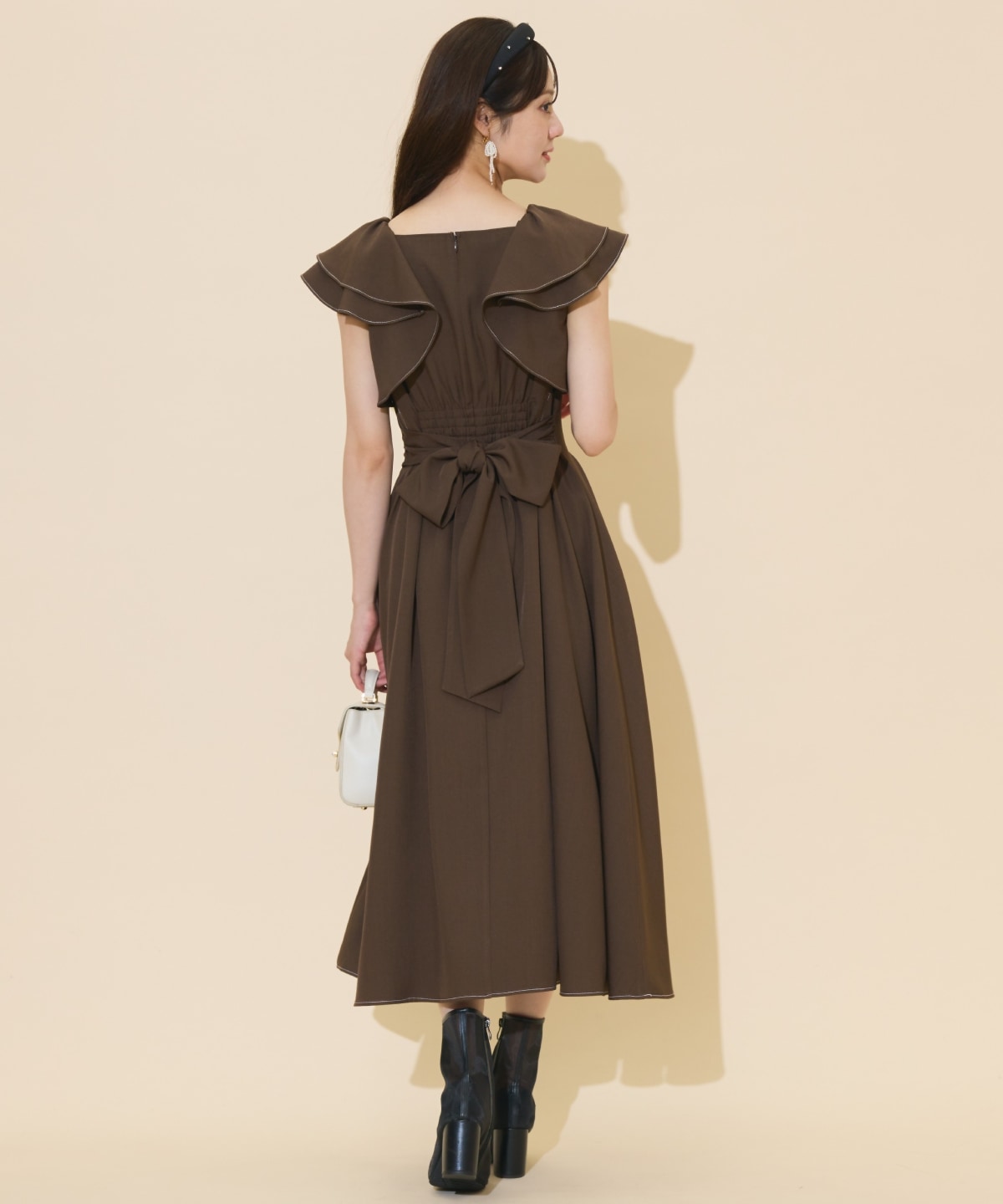 ラッフルスリーブバックリボンワンピース