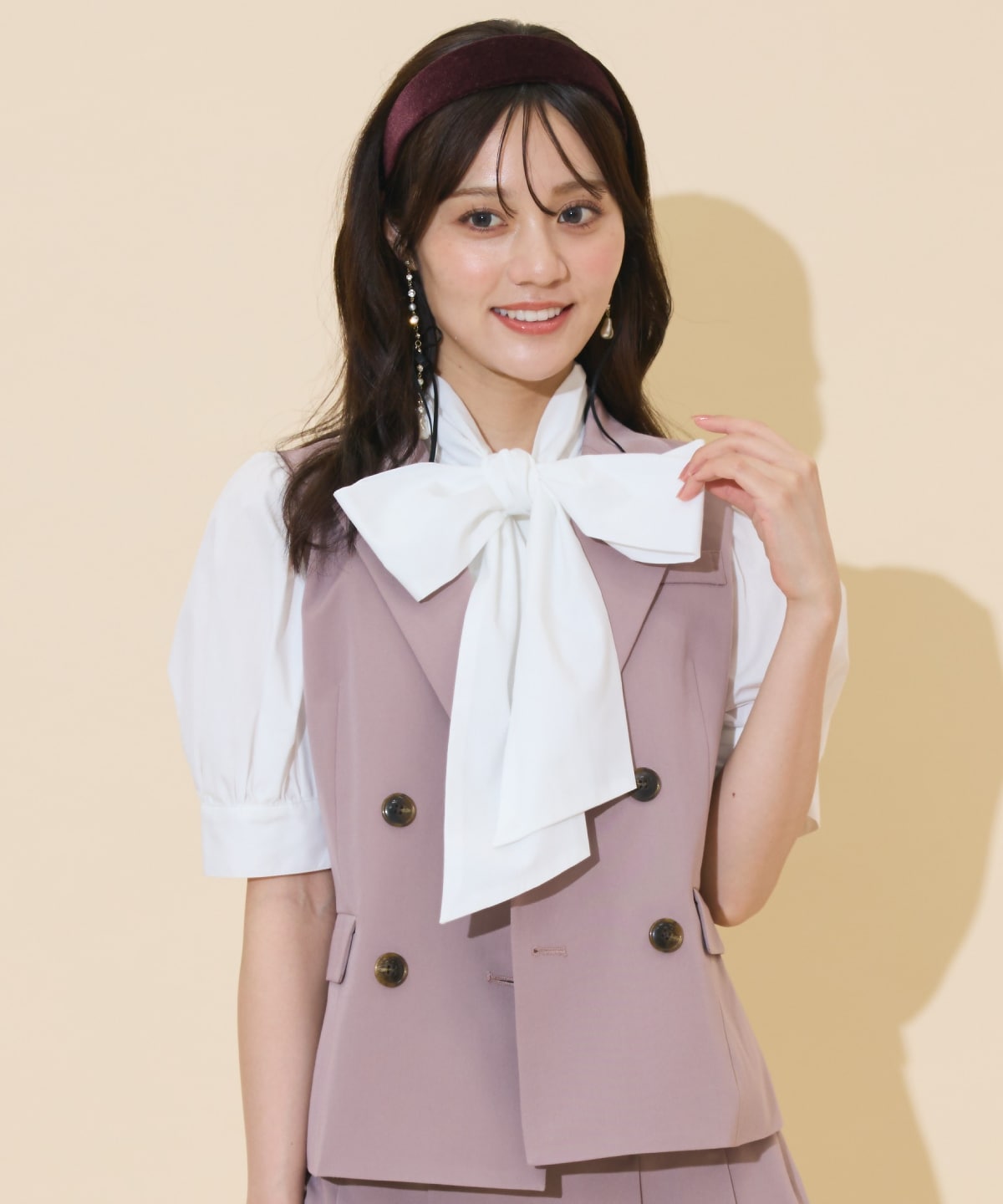 ダブルボタンショートジレ