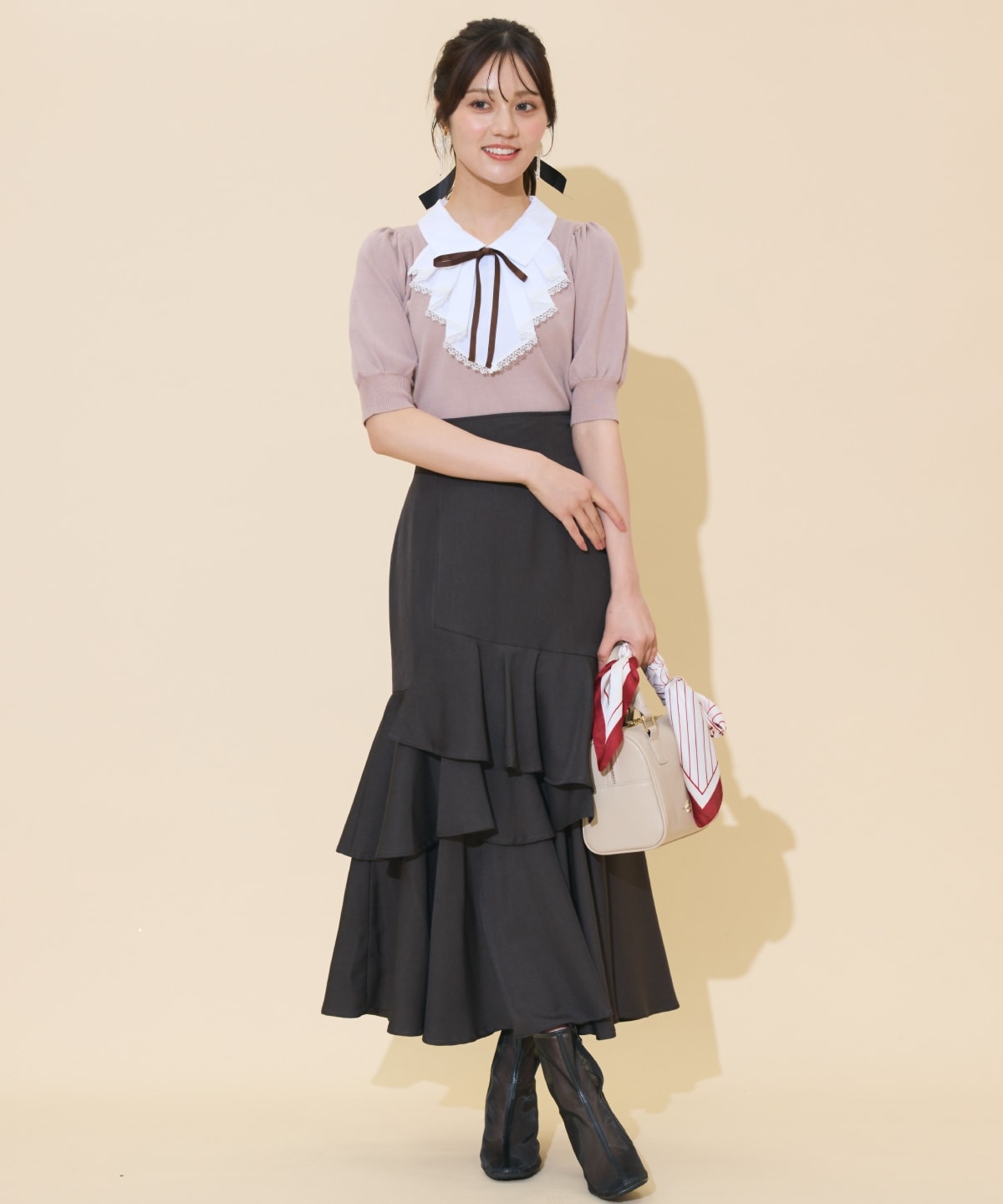 レースラッフルプルオーバー