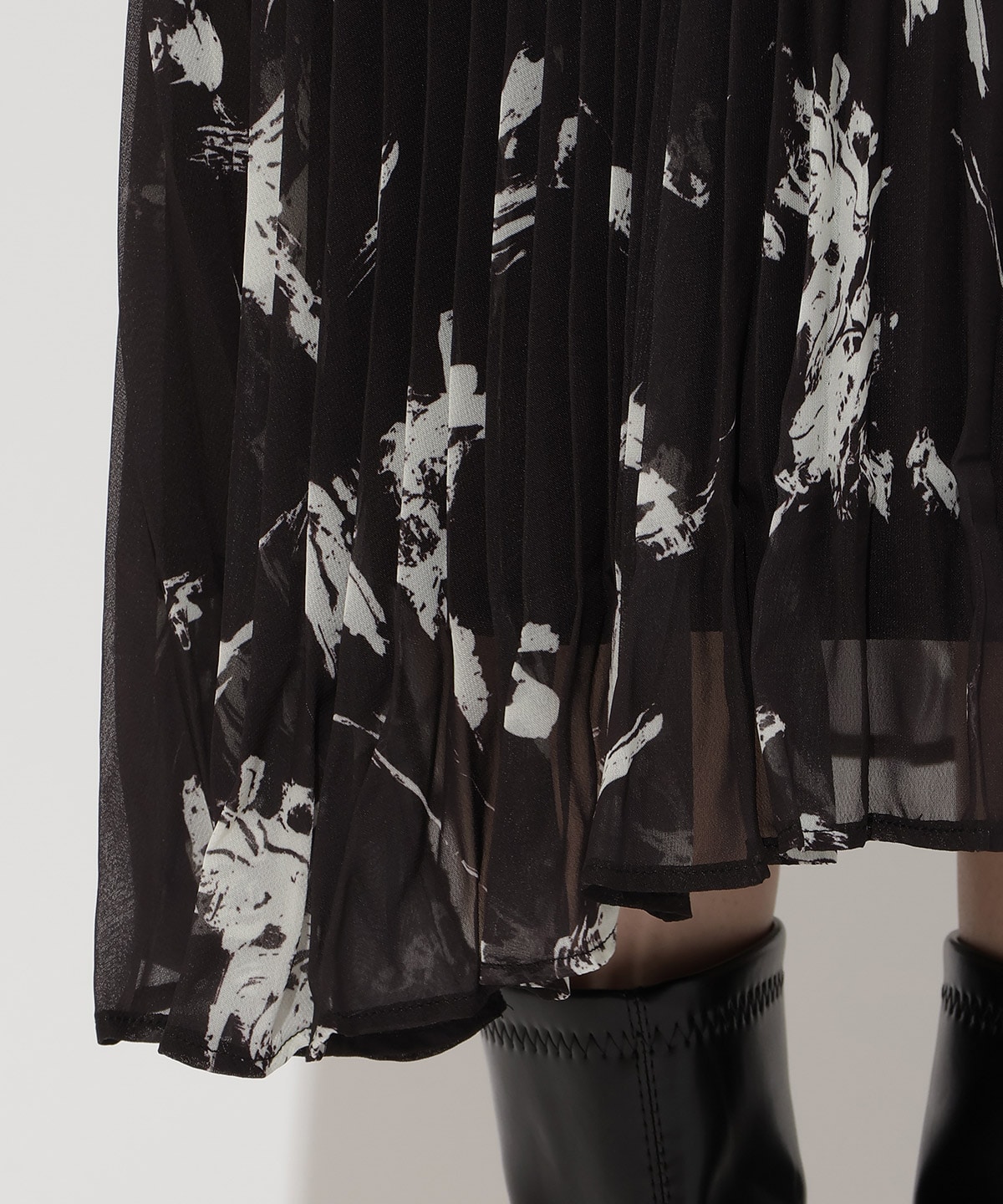 シフォンプリーツワンピース