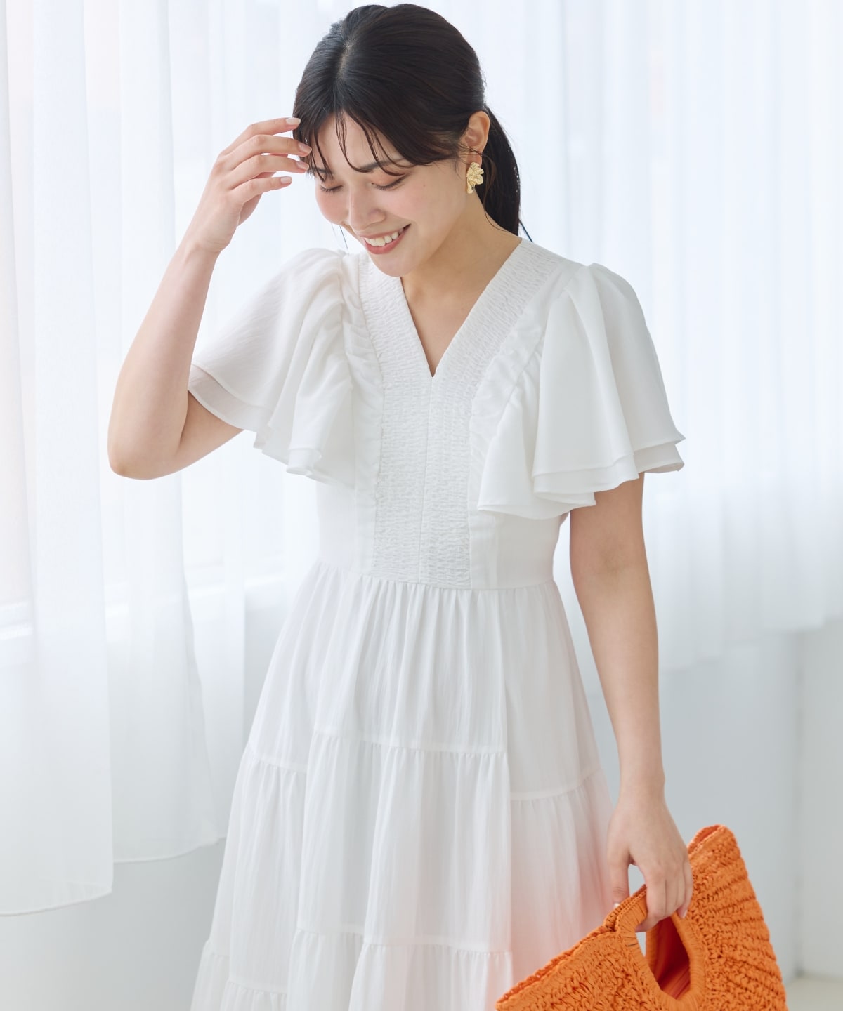 ギャザーVネックティアードワンピース