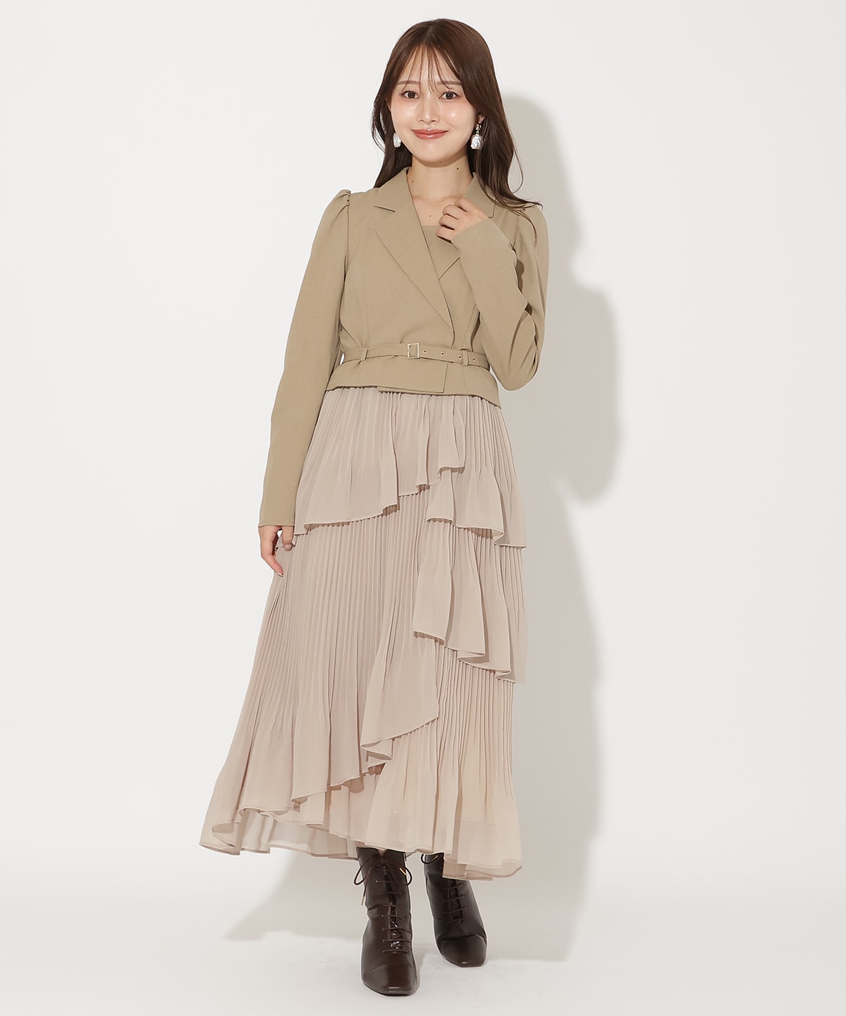 ジャケットレイヤードプリーツワンピース