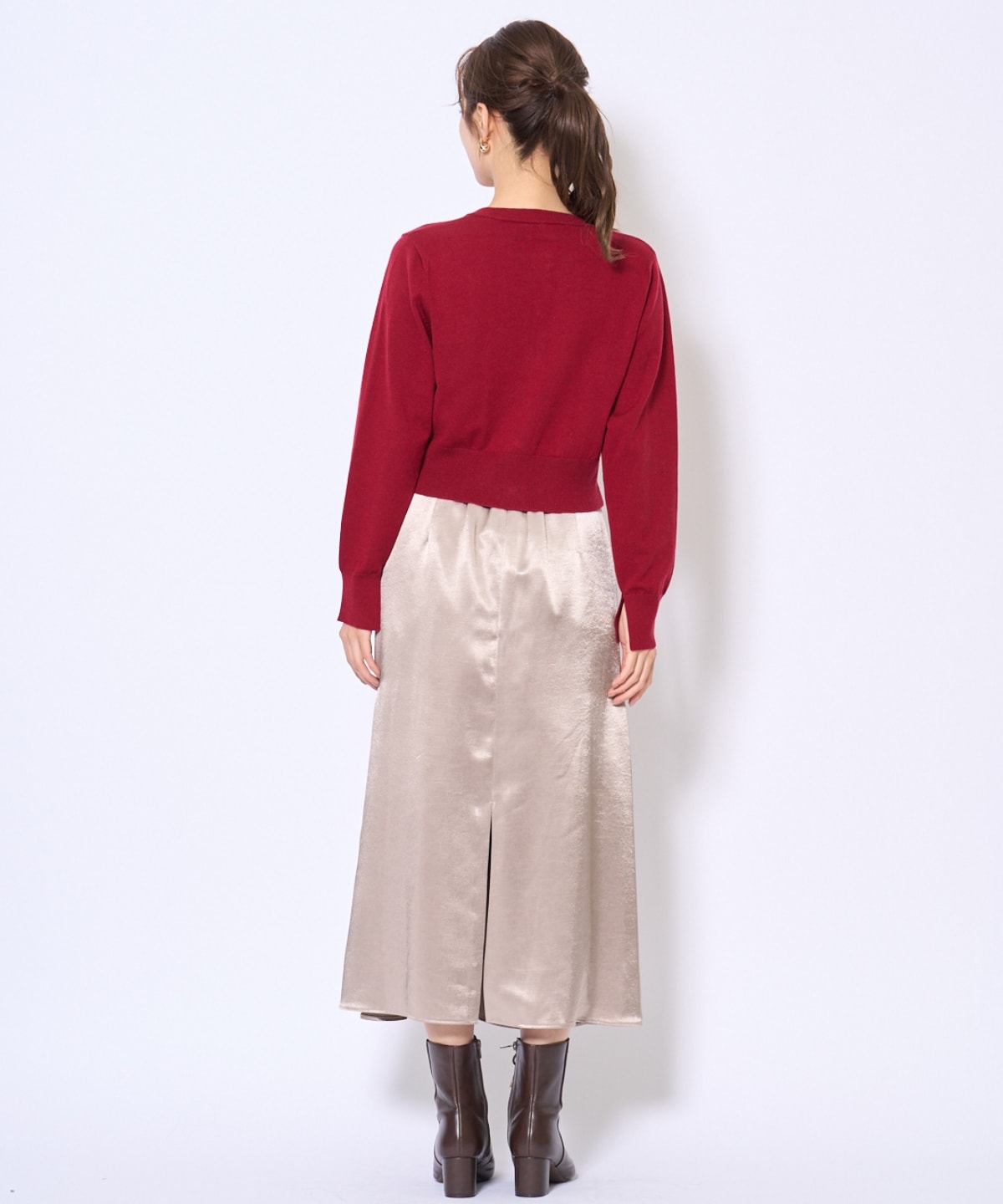 刺繍クルーネック長袖カーディガン