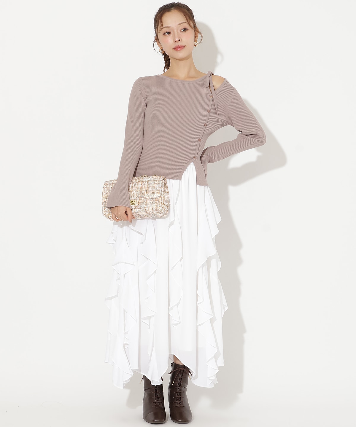 【先行予約受付中】アシメリボンスリットプルオーバー