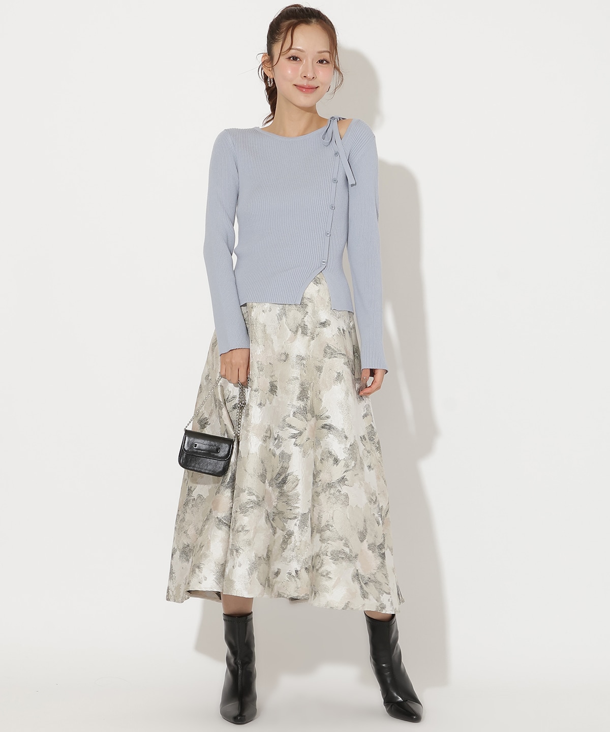 【先行予約受付中】アシメリボンスリットプルオーバー