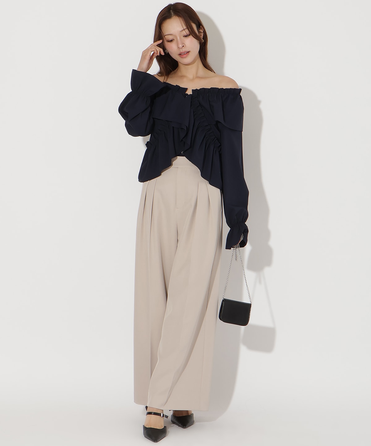 【先行予約受付中】フリルクロスブラウス