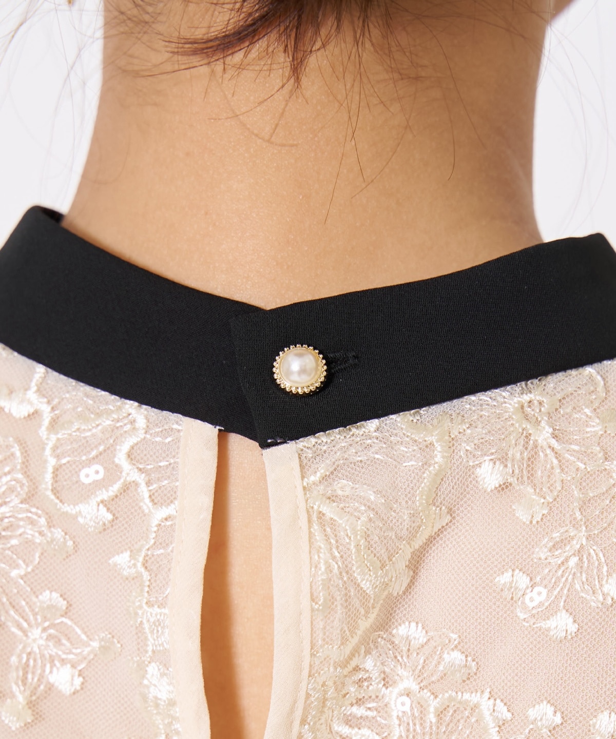 サテントリミングブラウス×ドレス