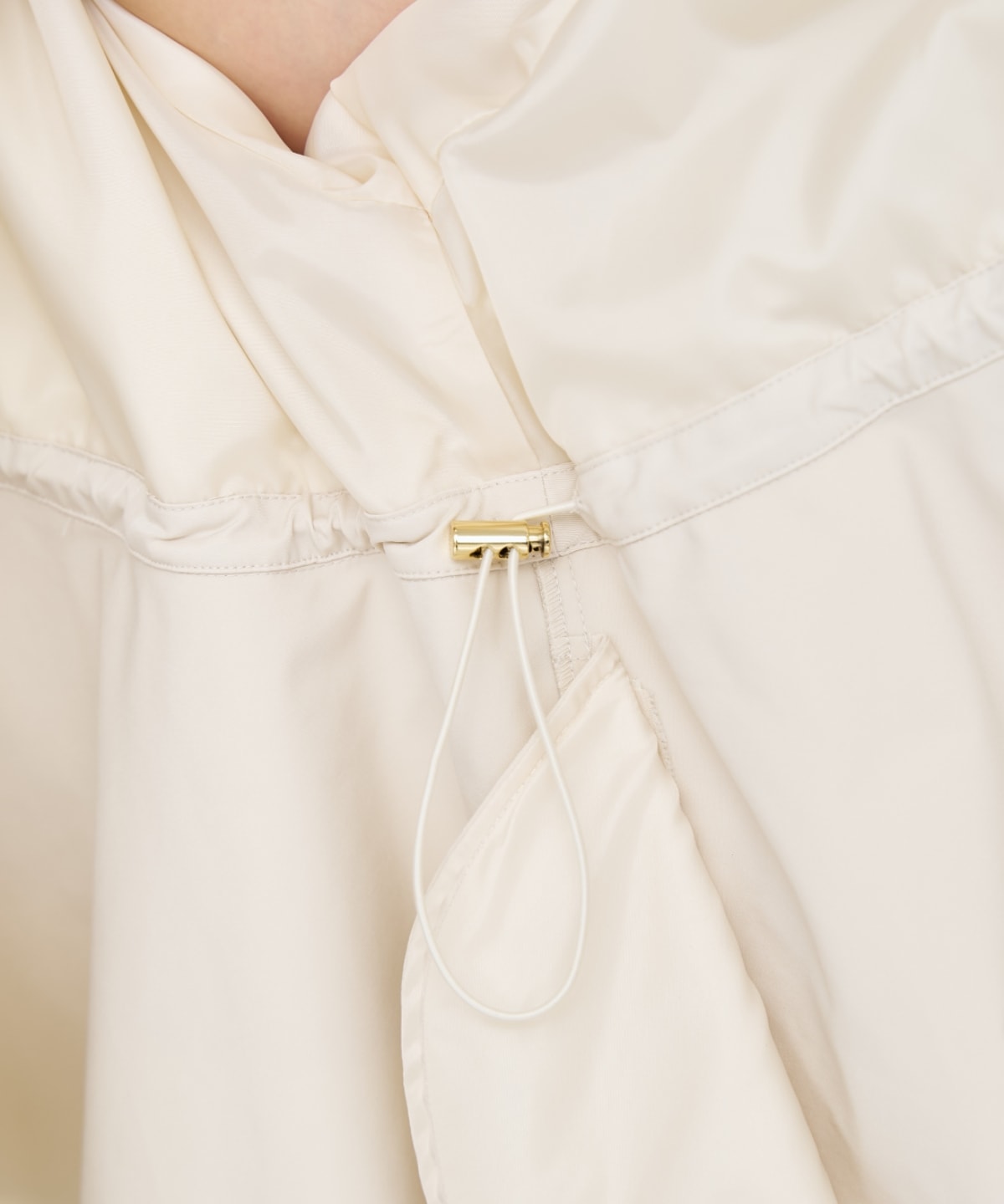 ペプラムマウンテンパーカー