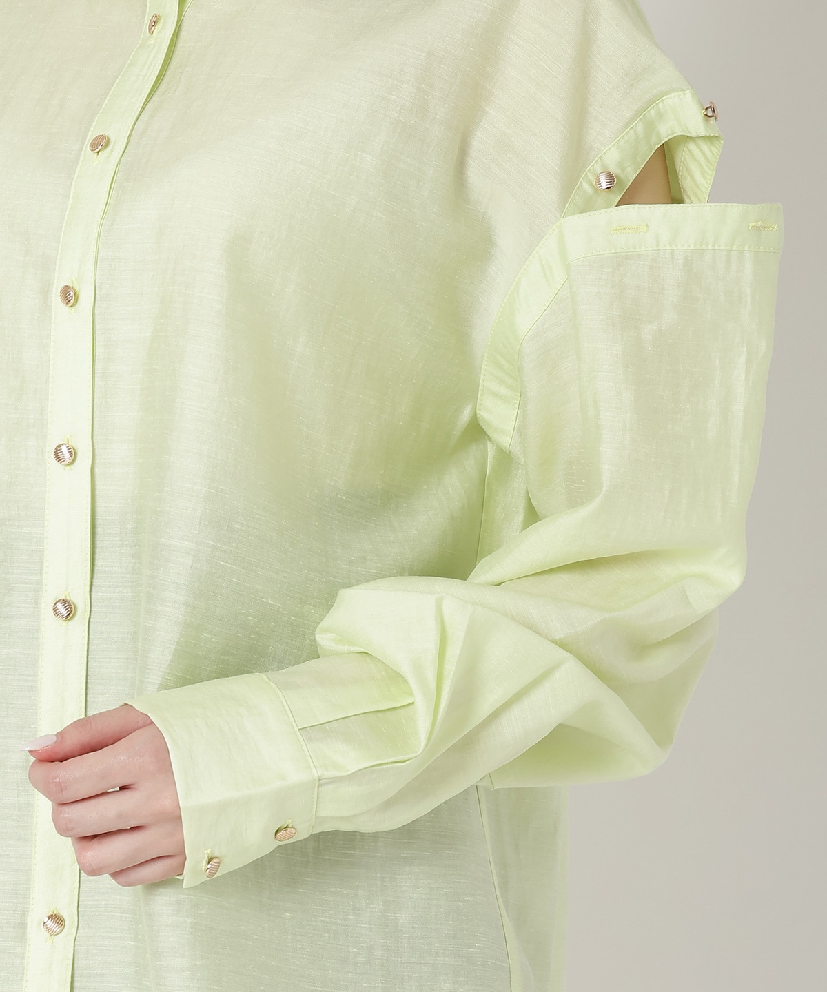 オープンショルダーシャツ