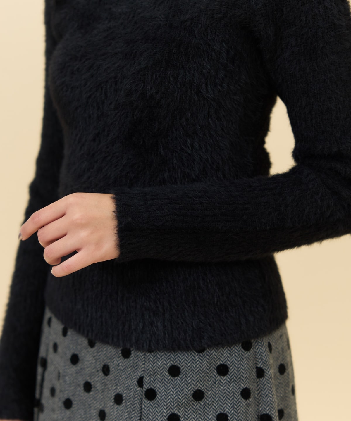 ハイネックフェザーニット