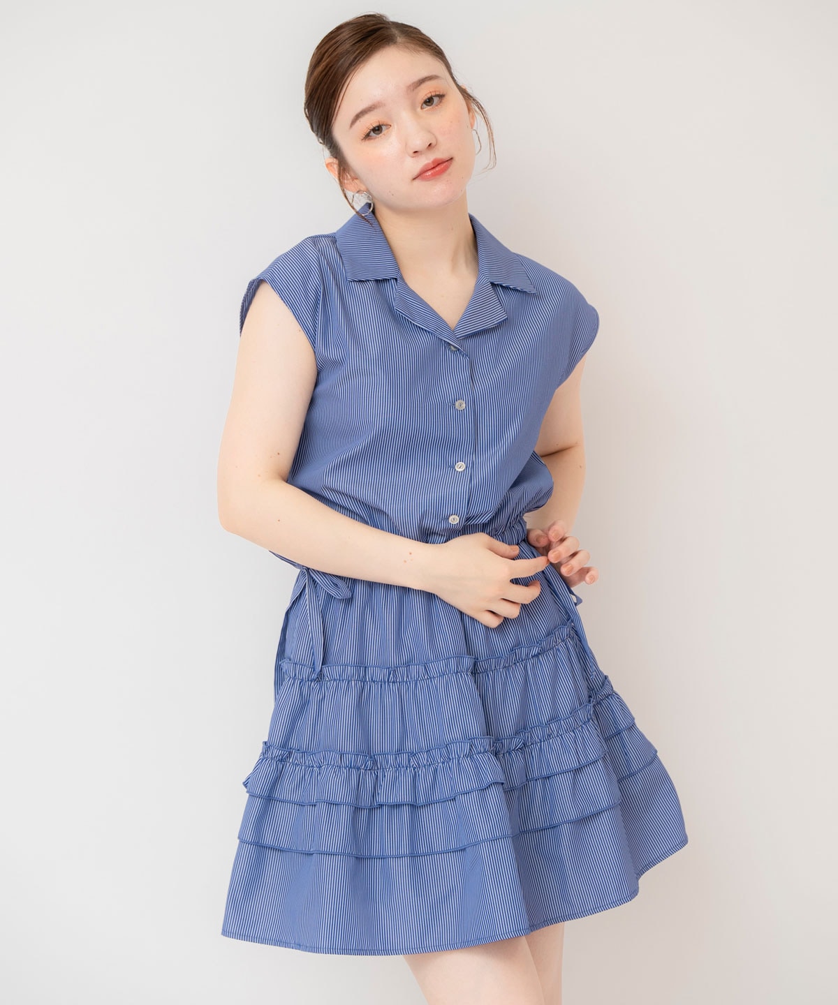 ストライプブラウス×ティアードスカートセットアップ