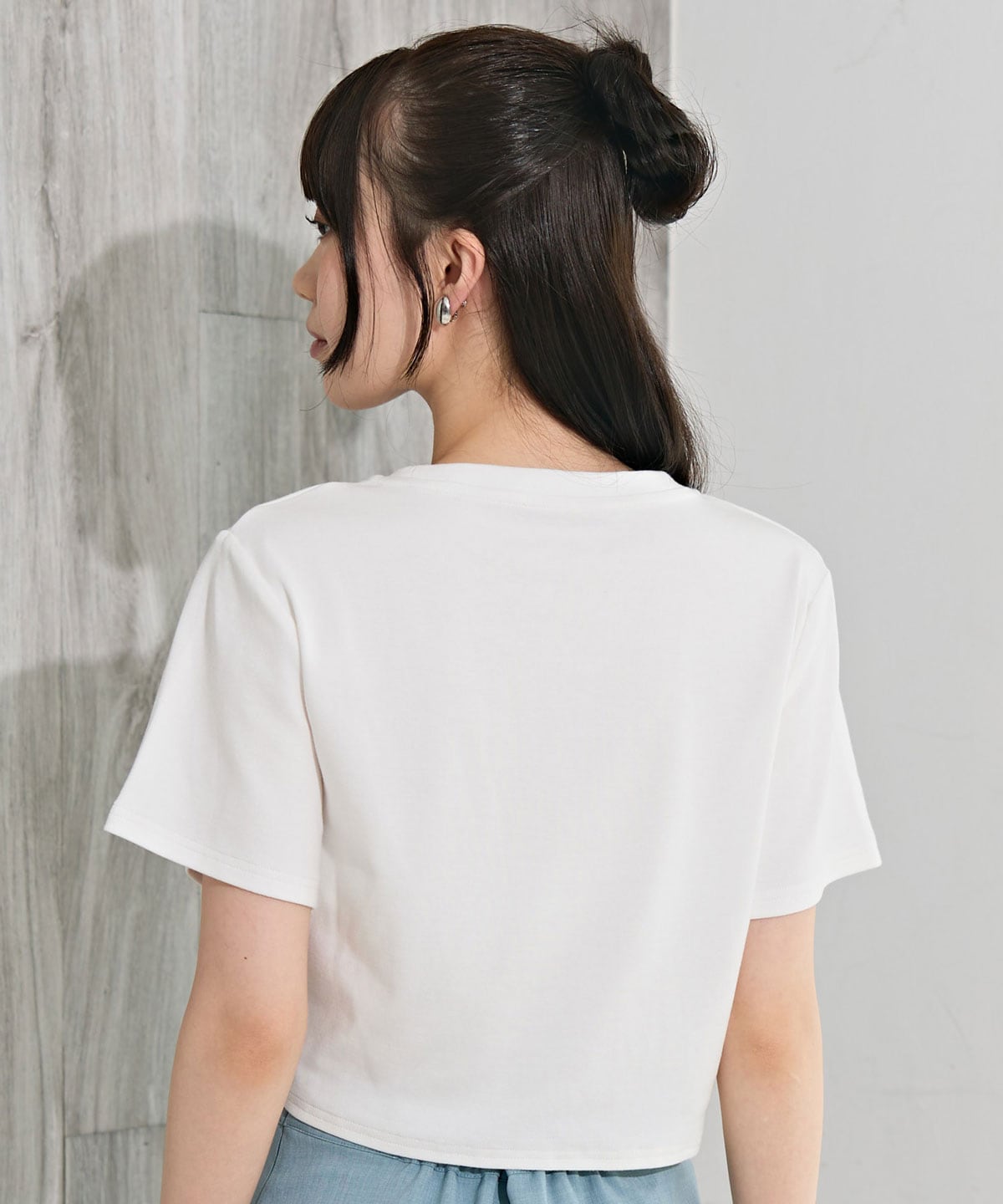 フロントリボンTシャツ