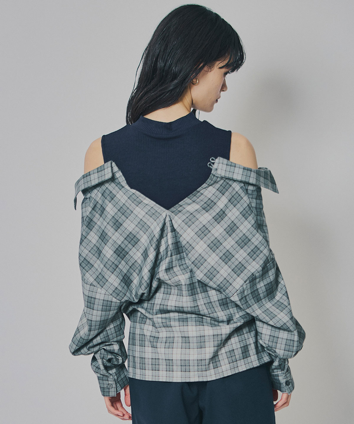 マルチウェイオフショルチェックシャツ×タンクトップ