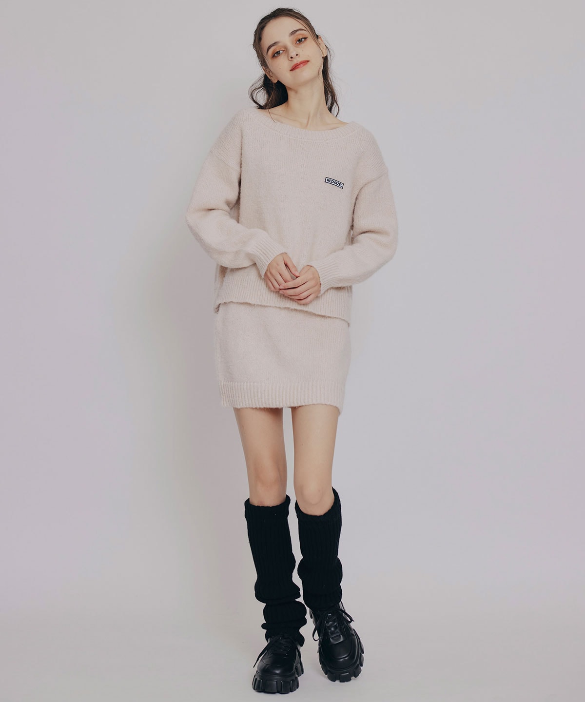 フラッフィニットボーダープルオーバー×タイトミニスカートセットアップ