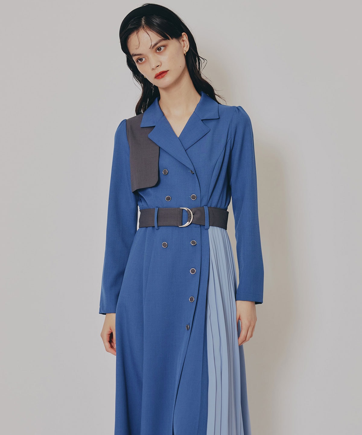 バイカラープリーツトレンチワンピース