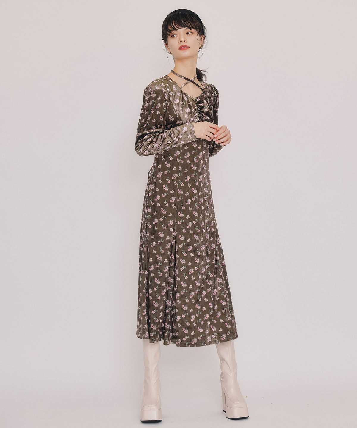 クロスリボンフラワーベロアロングワンピース