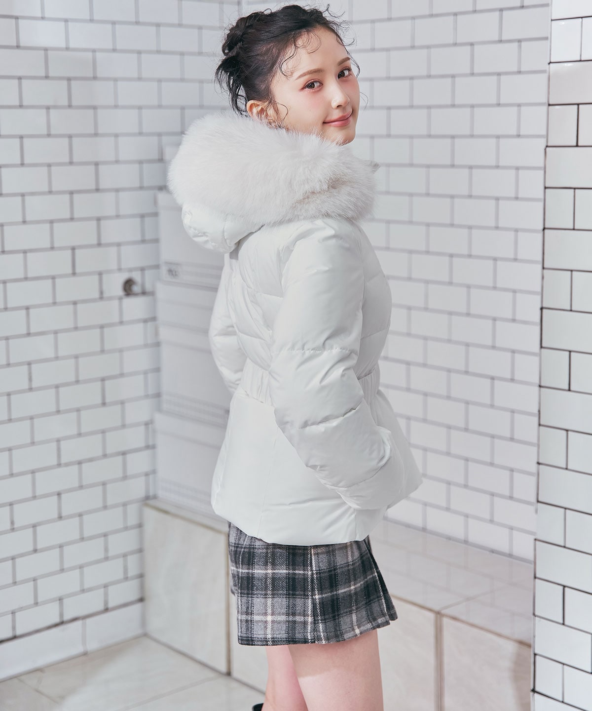 ベルトデザインキルティングファイバーダウンジャケット