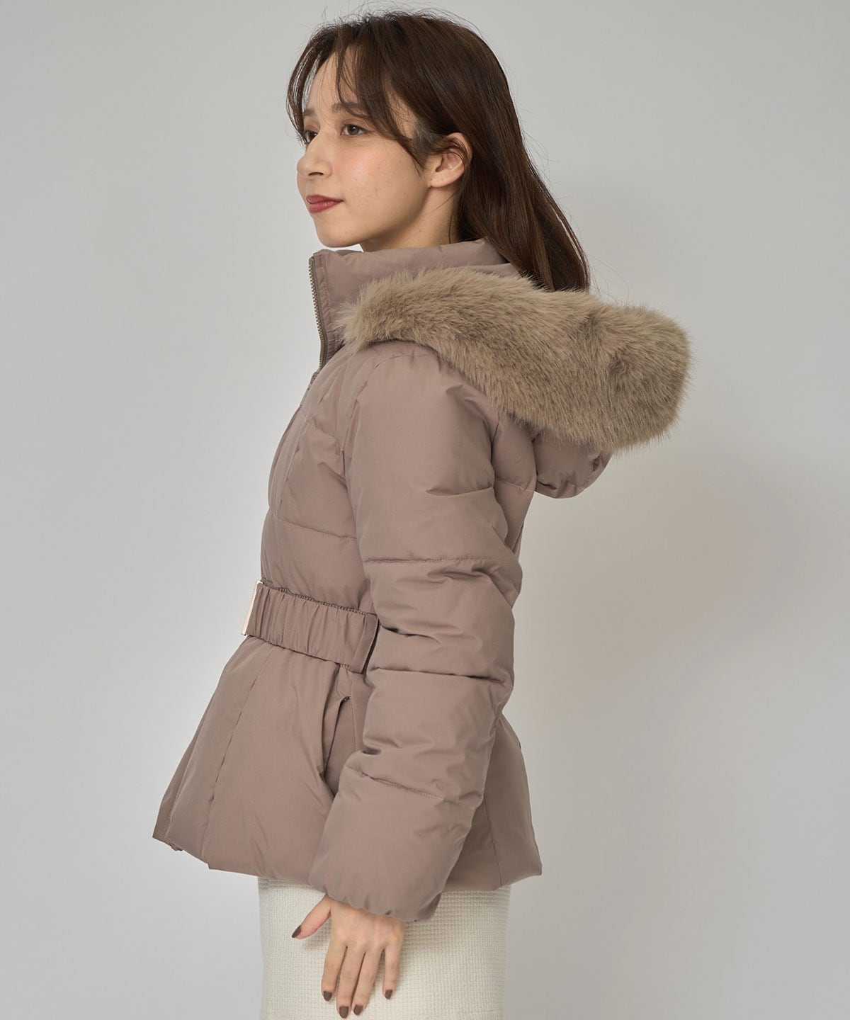 ベルトデザインキルティングファイバーダウンジャケット