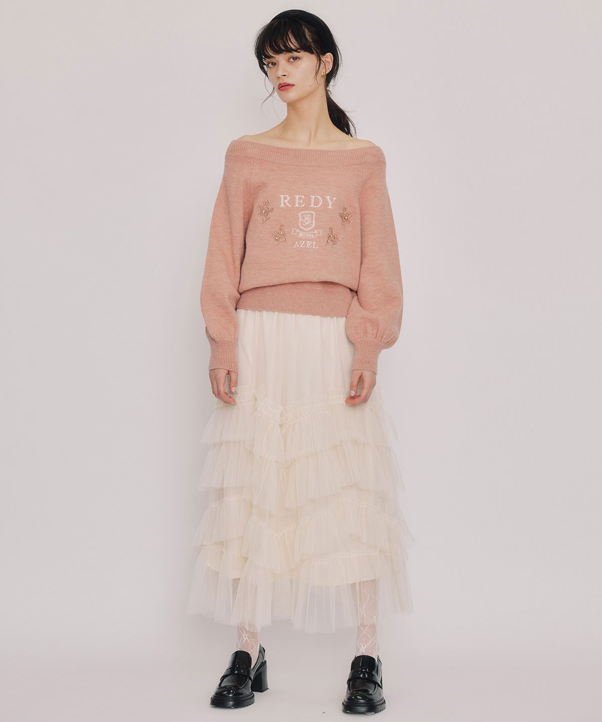 ビジューロゴエンブロイダリーニットプルオーバー