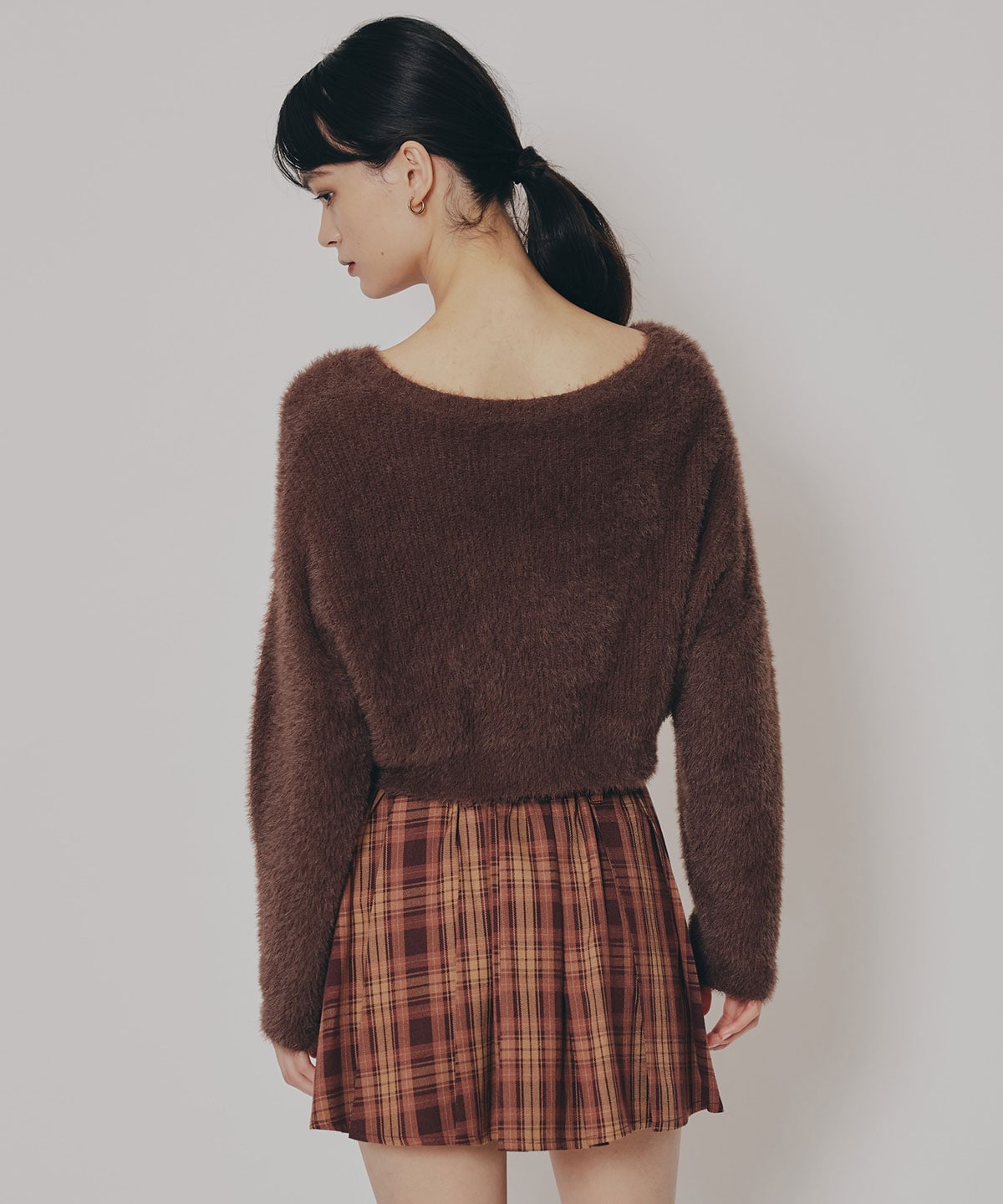 フェザーヤーンビジューボタンカーディガン