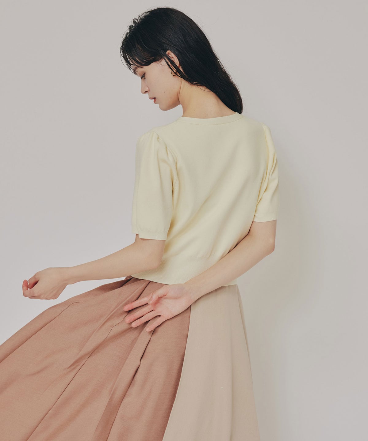 ロゴVネックショートスリーブカーディガン