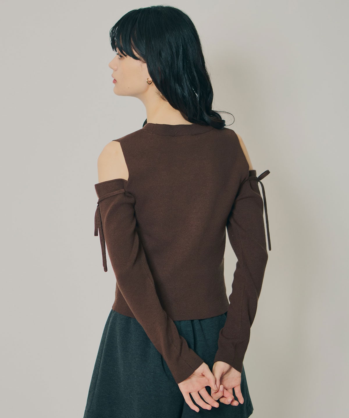 リボンオフショルダーニットトップス